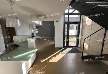 Bureau à vendre Noyal-sur-Vilaine (35530) - 166 m²
